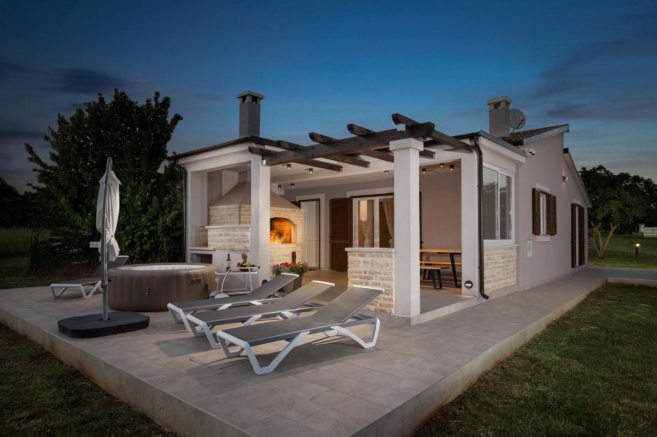 Villa Irena Medulin Exterior foto